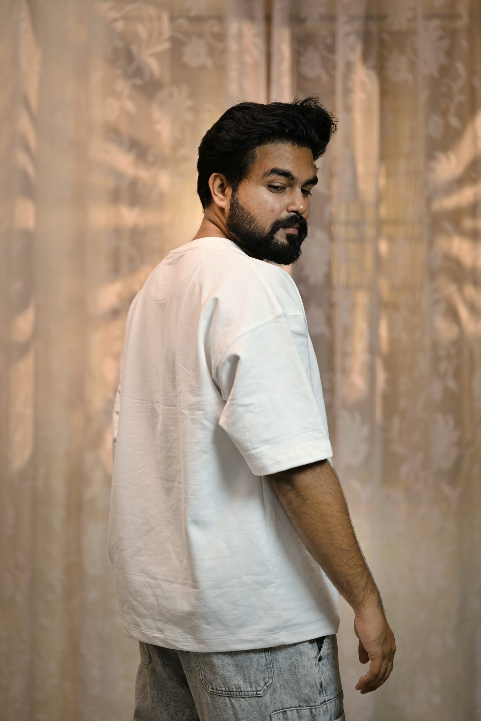 LOACH Oversized white t-shirt - Image 5